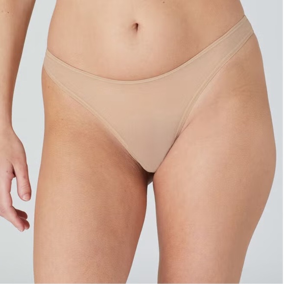 CUUP Plunge Bra Set in Sand - Picture 5 of 9